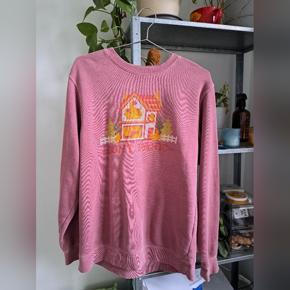 "Don't Panic" Bo Burnham's Inside Merch Sweater - Maroon, Size S